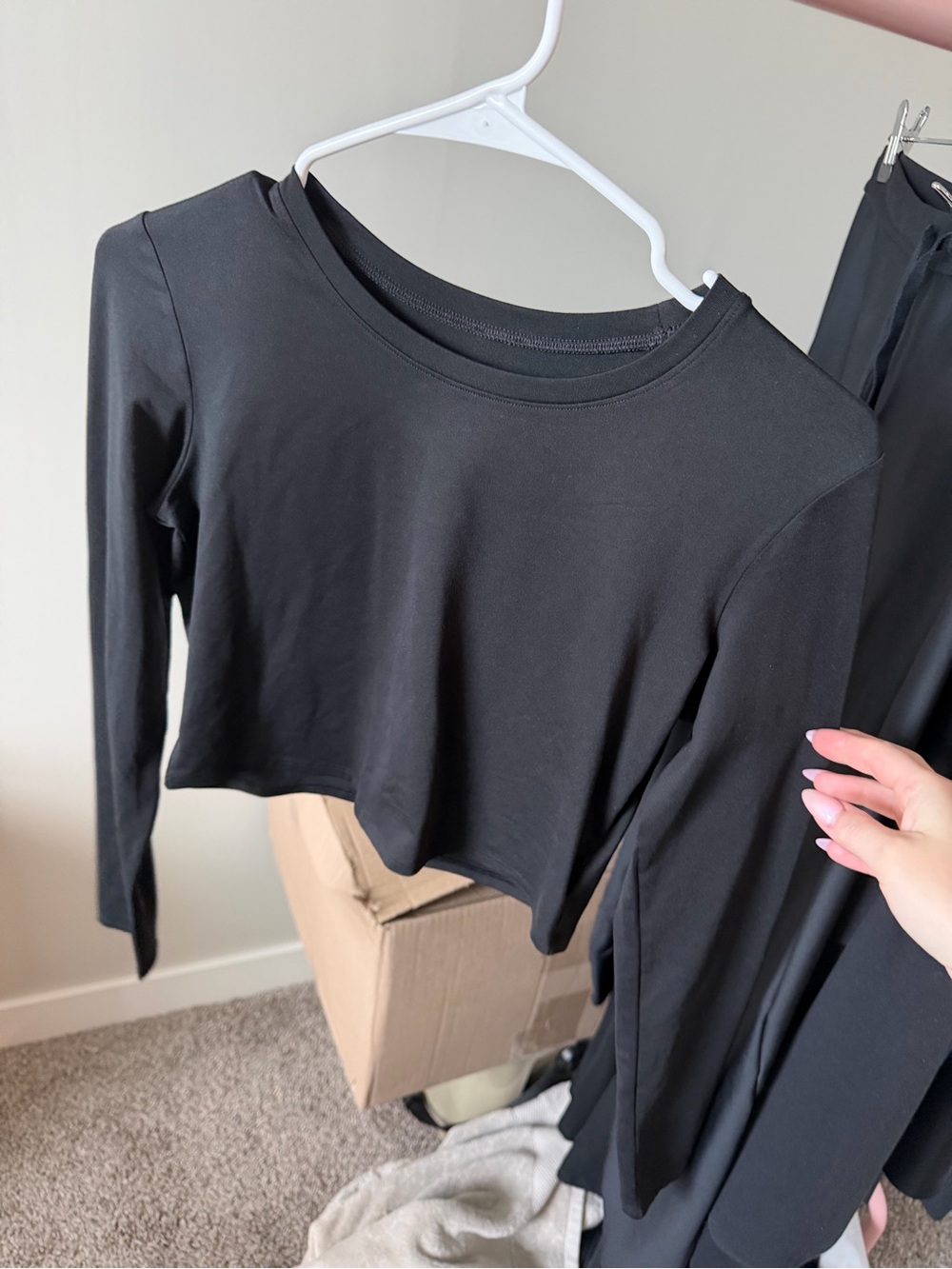 ALO finesse crop long sleeve tee
